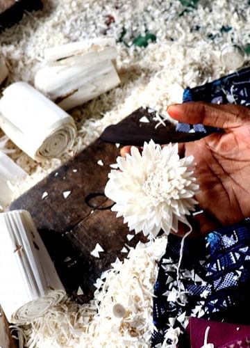 Sholapith Flower Art