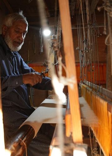 Cashmere Weaving