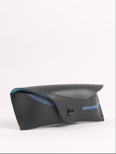 Google Cases - Upcycled tyre tube and recycled felt Brushed Black steel