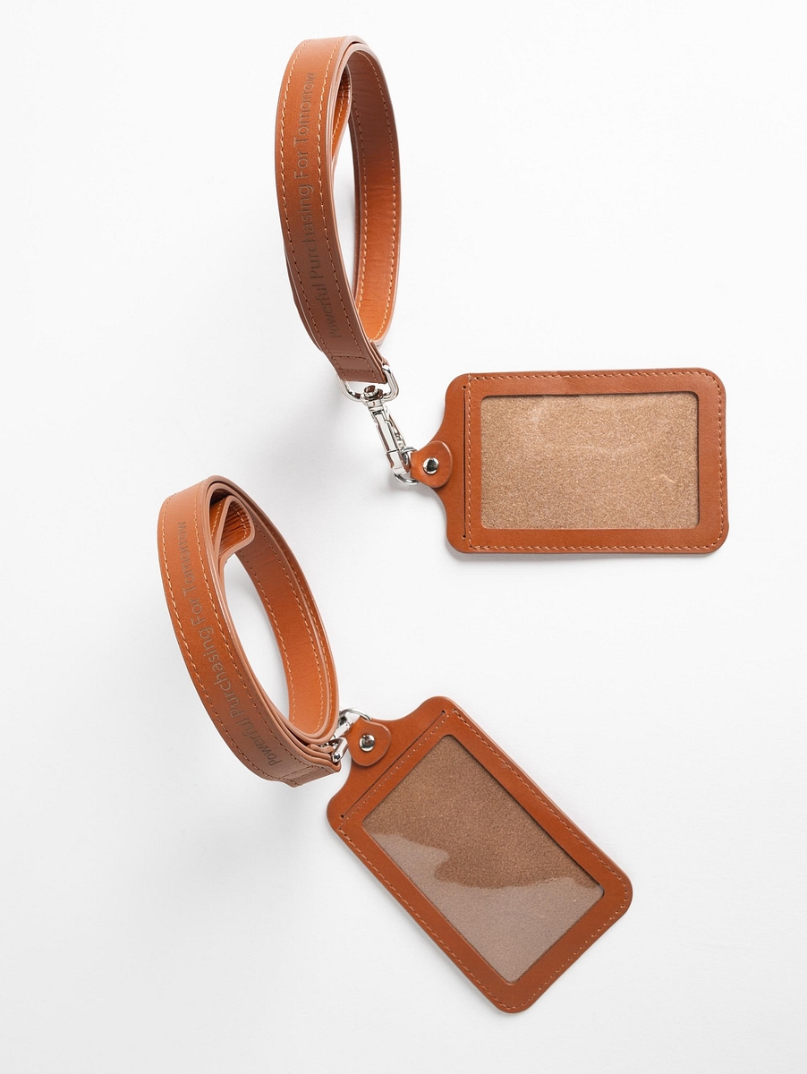 Cordon-and-Card-Pouch