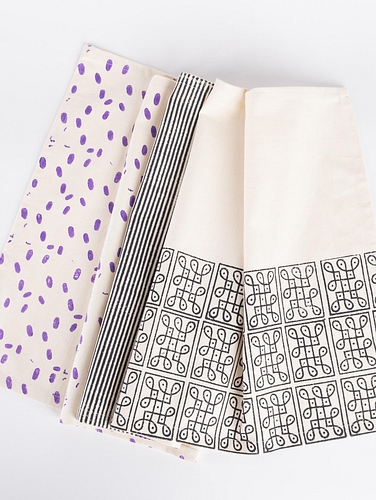 Blockprint-Tablerunner-with-Rope-Detail
