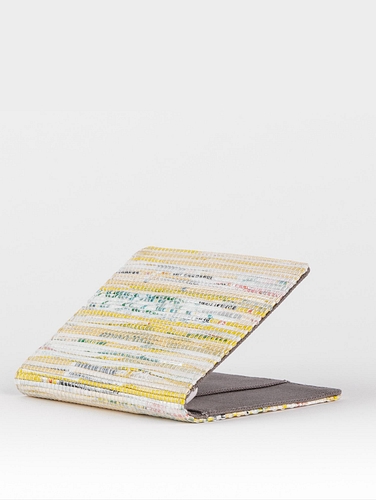 Upcycled-Plastic-Unisex-Passport-Cover