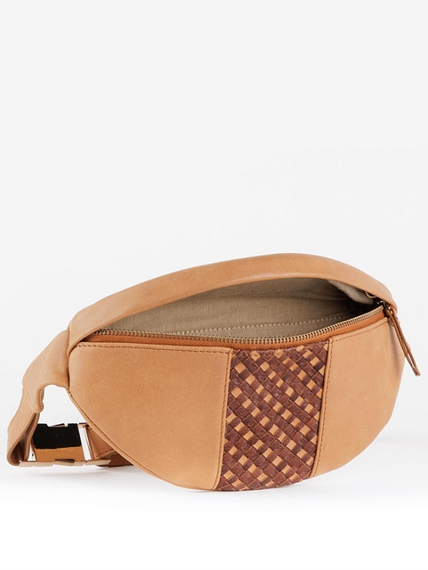 Tan-Brown-Leather-Fanny-Bag