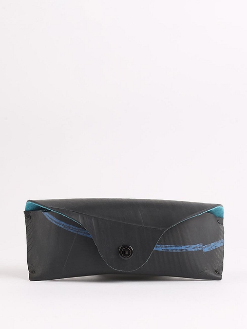 Google Cases - Upcycled tyre tube and recycled felt Brushed Black steel