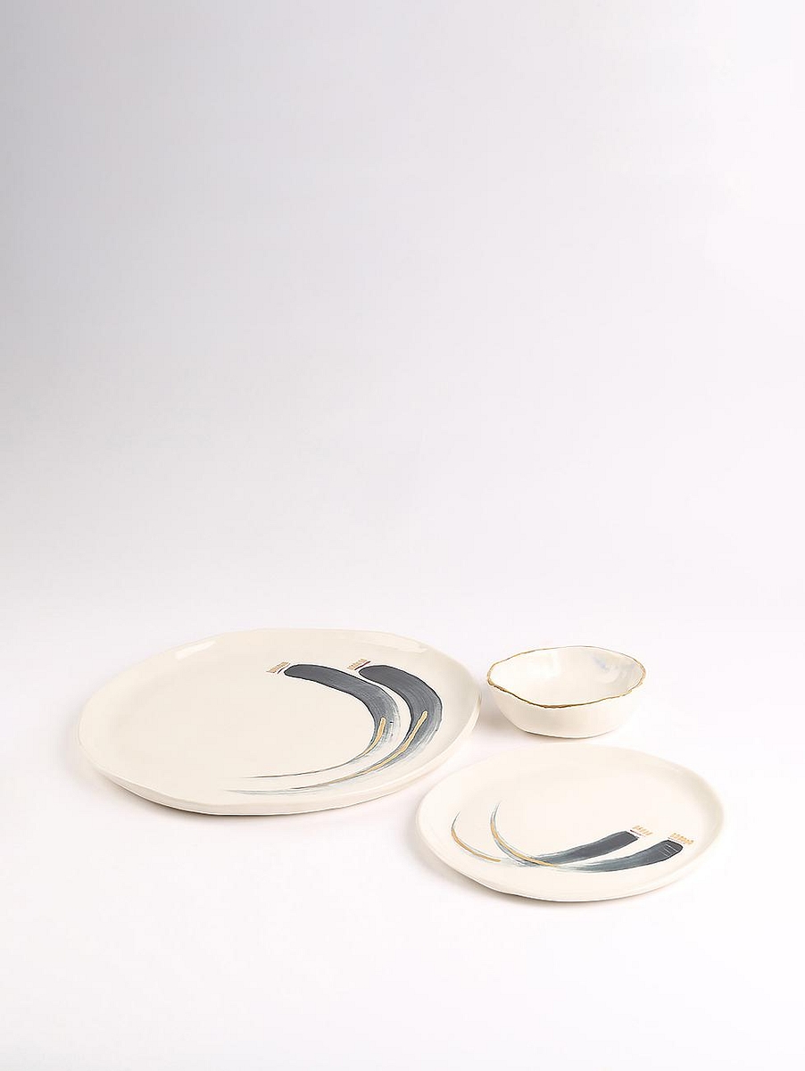 Handpainted porcelain with 24 carat  gold Matte White