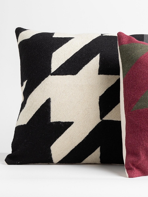 Houndstooth-Crewel-Embroidery-Cushion-Cover