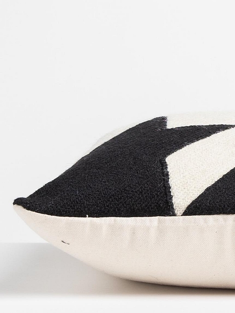 Houndstooth-Crewel-Embroidery-Cushion-Cover