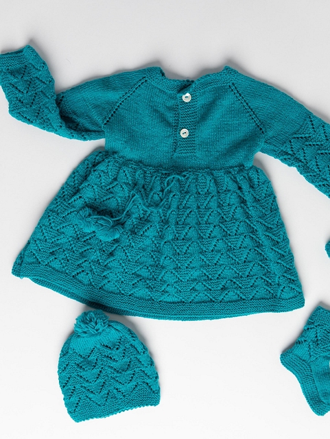 Children-s-dress,-hat-and-booty-set