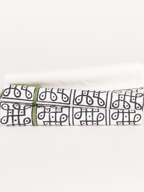 Blockprint-Kitchen-Towel-with-Rope-Detail