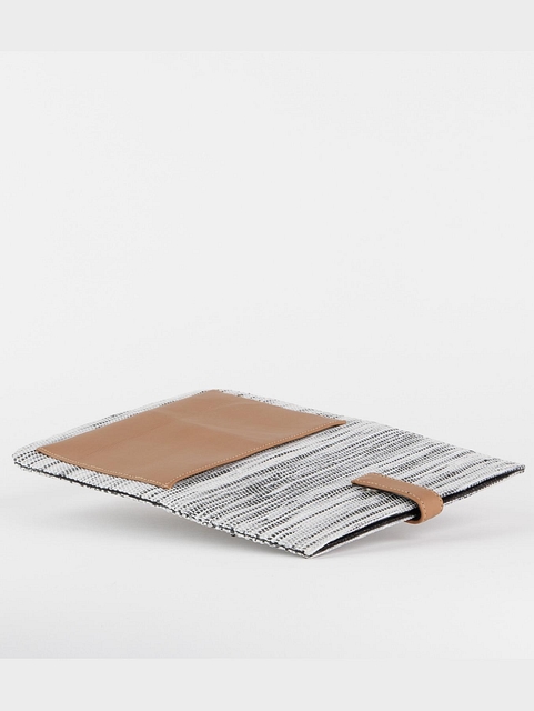 Upcycled-Plastic-Vegan-Leather-Laptop-Sleeve